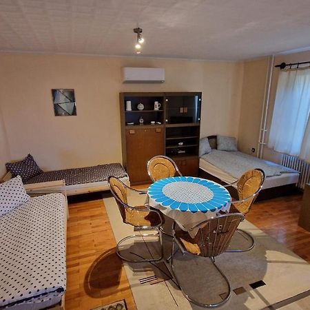 Friendly Apartment In The Suburb. Budapest Extérieur photo